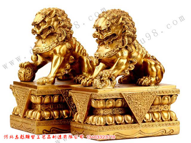 成對門獅雕塑