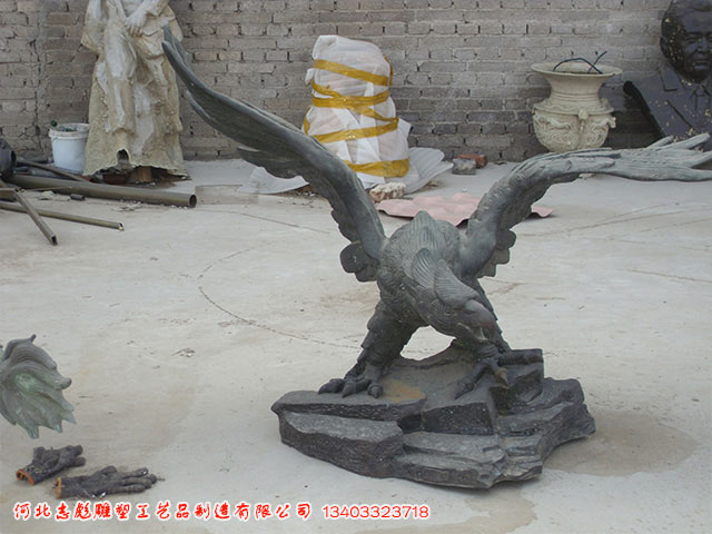 大型銅鷹雕塑